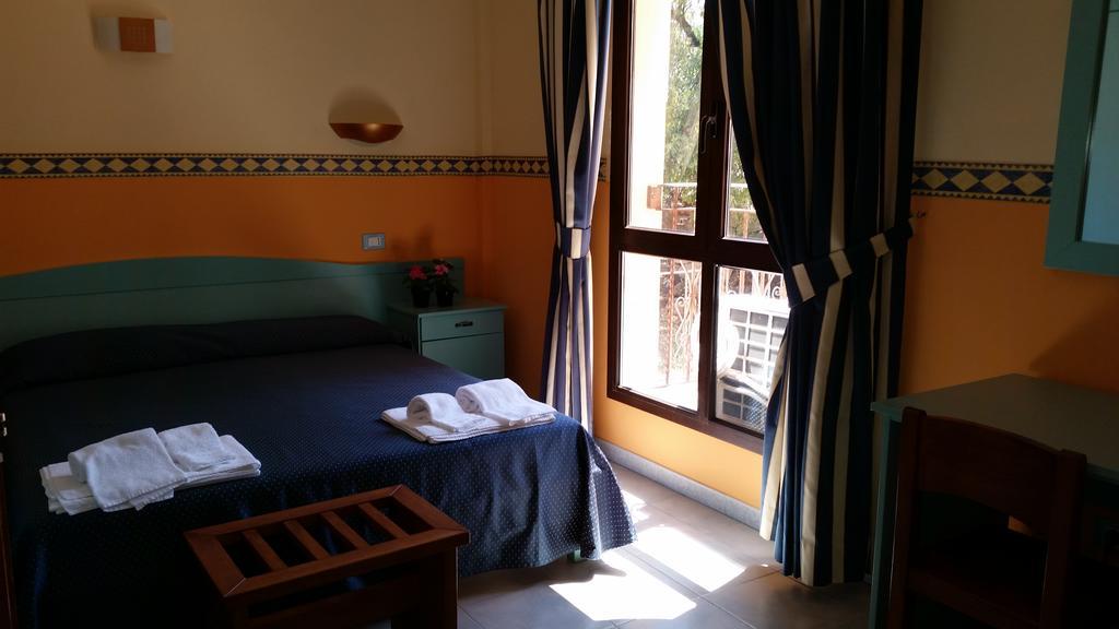 Hotel Costa Antiga SantʼAnna Arresi Exteriör bild