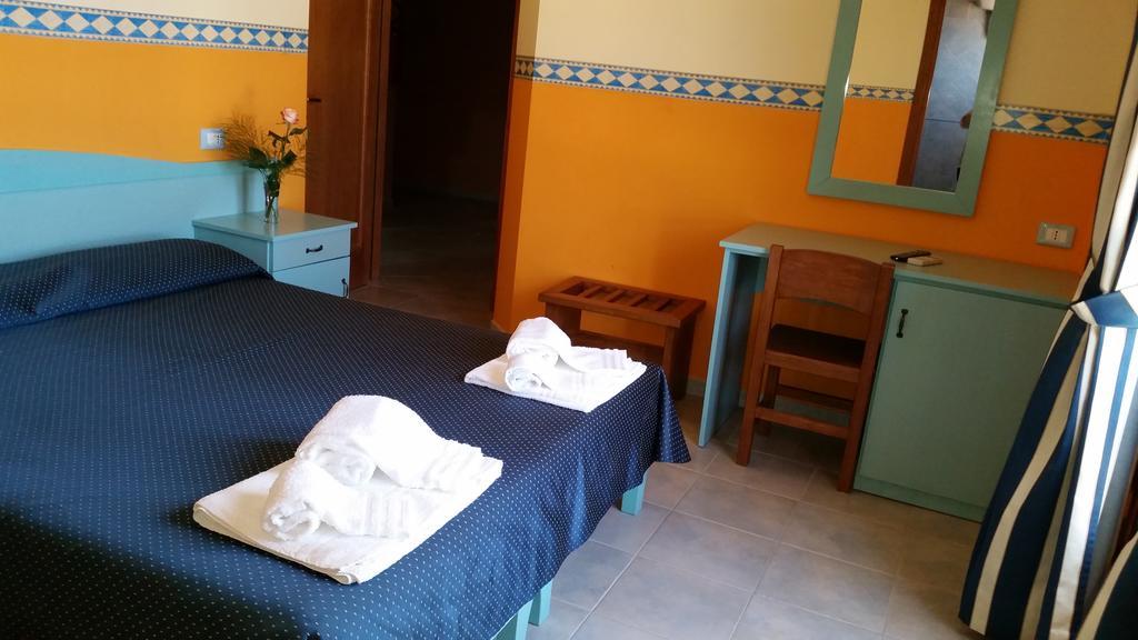 Hotel Costa Antiga SantʼAnna Arresi Exteriör bild